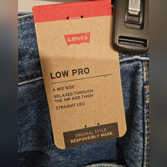NEW Levi's Size 31 LOW PRO Straight Blue Distressed Jeans Mid Rise Inseam 32 - Picture 8 of 9